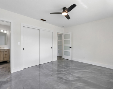 2160 Ne 53rd Street - Photo Thumbnail 29
