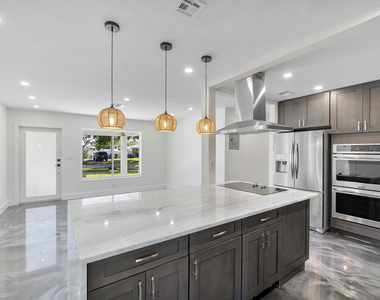 2160 Ne 53rd Street - Photo Thumbnail 18