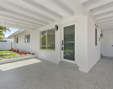 2160 Ne 53rd Street - Photo Thumbnail 8