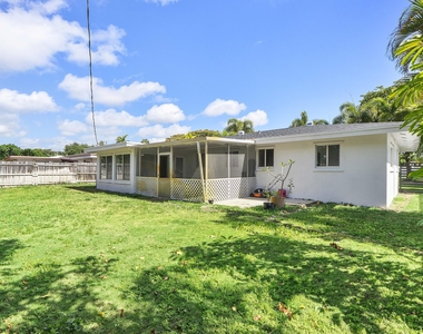 2160 Ne 53rd Street - Photo Thumbnail 36