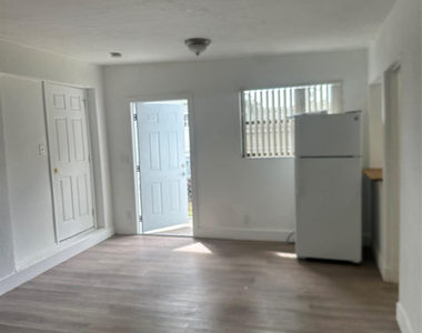 6541 Miramar Parkway - Photo Thumbnail 8
