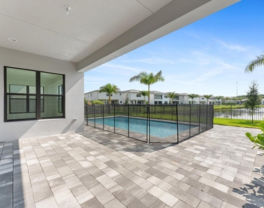 20062 Hirono Lane - Photo Thumbnail 47