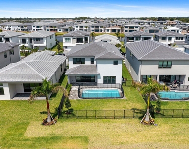 20062 Hirono Lane - Photo Thumbnail 53