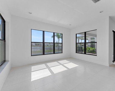 20062 Hirono Lane - Photo Thumbnail 12