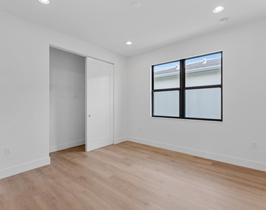 20062 Hirono Lane - Photo Thumbnail 39