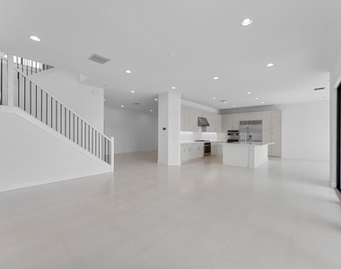 20062 Hirono Lane - Photo Thumbnail 14