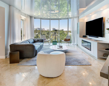 301 Hendricks Isle - Photo Thumbnail 7