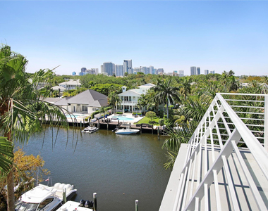 301 Hendricks Isle - Photo Thumbnail 33