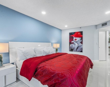 5200 N Ocean Drive - Photo Thumbnail 29