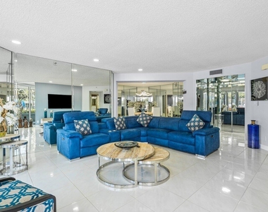 5200 N Ocean Drive - Photo Thumbnail 7