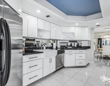5200 N Ocean Drive - Photo Thumbnail 12