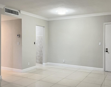 3550 Nw 8th Avenue - Photo Thumbnail 7