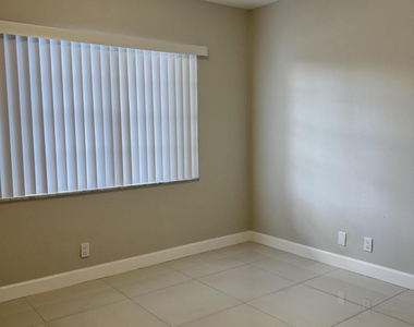 3550 Nw 8th Avenue - Photo Thumbnail 12