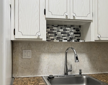 3550 Nw 8th Avenue - Photo Thumbnail 9