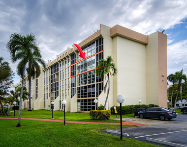 2000 Atlantic Shores Boulevard - Photo Thumbnail 6