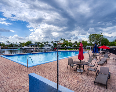 2000 Atlantic Shores Boulevard - Photo Thumbnail 2