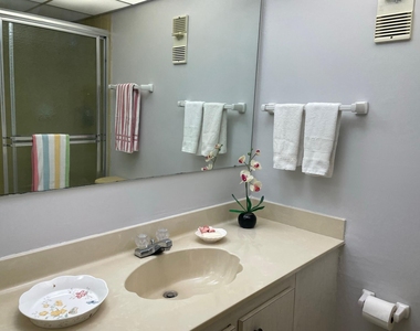 4629 Poinciana Street - Photo Thumbnail 25