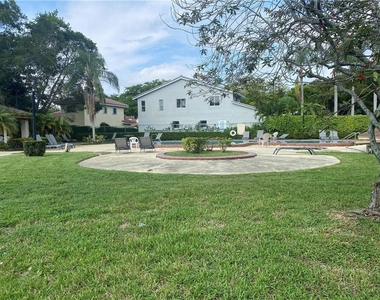 191 Wimbledon Lake Drive - Photo Thumbnail 22