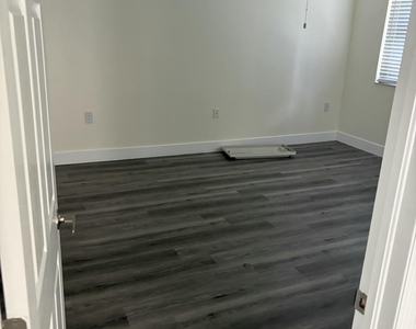 9860 Nw 20th Court - Photo Thumbnail 9