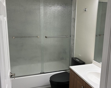 9860 Nw 20th Court - Photo Thumbnail 15