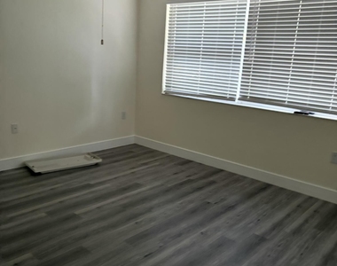 9860 Nw 20th Court - Photo Thumbnail 8