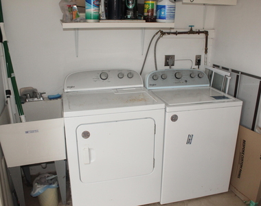 1558 Ne 30th Street - Photo Thumbnail 35