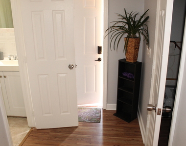 1558 Ne 30th Street - Photo Thumbnail 12