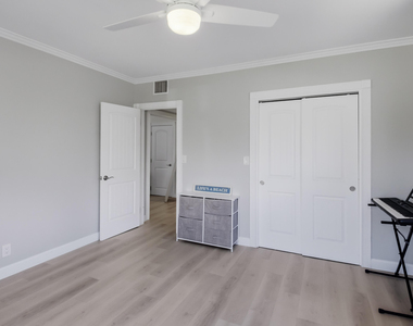 836 Ne 17th Terrace - Photo Thumbnail 23