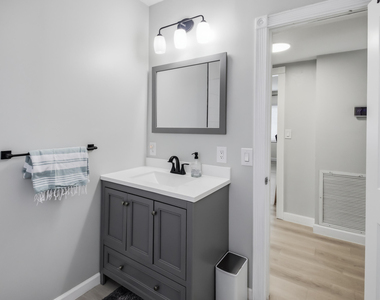 836 Ne 17th Terrace - Photo Thumbnail 26