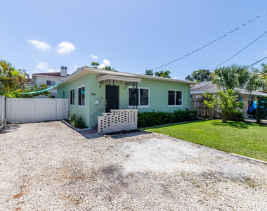 836 Ne 17th Terrace - Photo Thumbnail 37