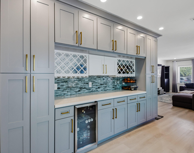 836 Ne 17th Terrace - Photo Thumbnail 5