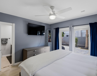 836 Ne 17th Terrace - Photo Thumbnail 16