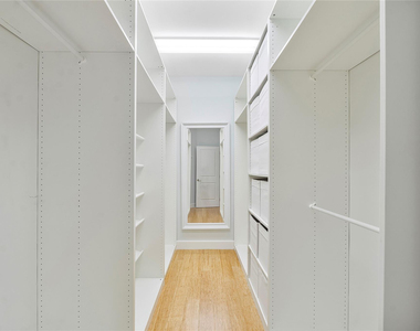 825 Ne 17th Way - Photo Thumbnail 14