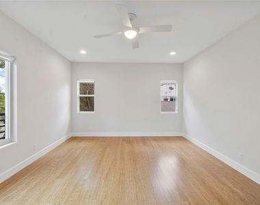 825 Ne 17th Way - Photo Thumbnail 10