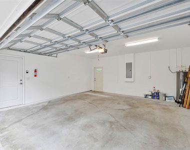 825 Ne 17th Way - Photo Thumbnail 29