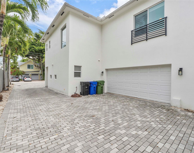 825 Ne 17th Way - Photo Thumbnail 28