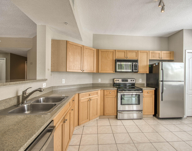 11010 Legacy Drive - Photo Thumbnail 6