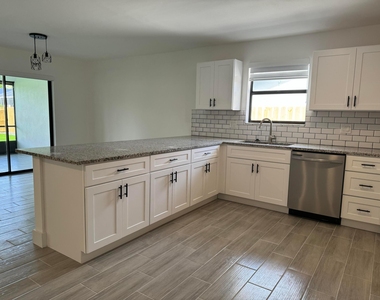 158 Cordoba Circle - Photo Thumbnail 3