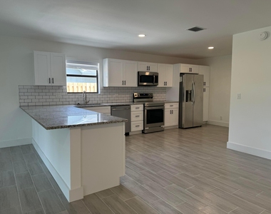 158 Cordoba Circle - Photo Thumbnail 2