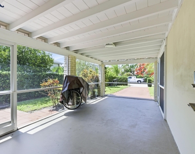 221 Princeton Drive - Photo Thumbnail 21