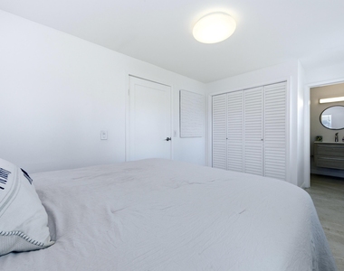 221 Princeton Drive - Photo Thumbnail 17
