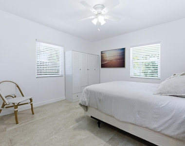 221 Princeton Drive - Photo Thumbnail 14