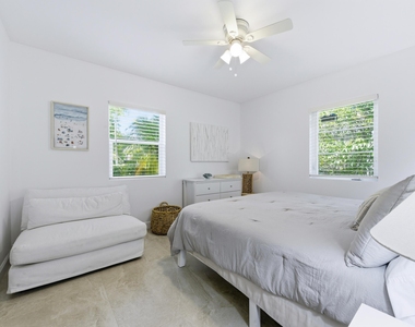 221 Princeton Drive - Photo Thumbnail 13