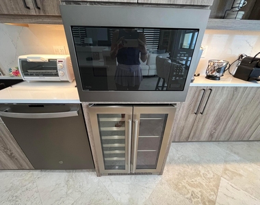 5440 N Ocean Drive - Photo Thumbnail 6