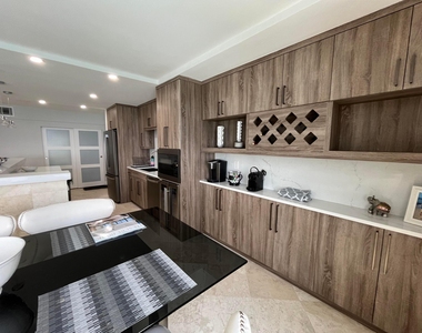 5440 N Ocean Drive - Photo Thumbnail 11