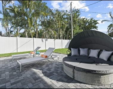 5040 Ne 22nd Avenue - Photo Thumbnail 7