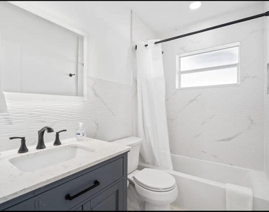 5040 Ne 22nd Avenue - Photo Thumbnail 13