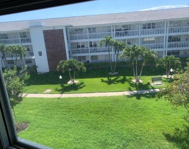 2453 Ne 51st Street - Photo Thumbnail 18