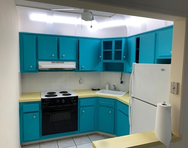 2453 Ne 51st Street - Photo Thumbnail 1