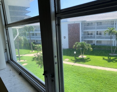 2453 Ne 51st Street - Photo Thumbnail 17